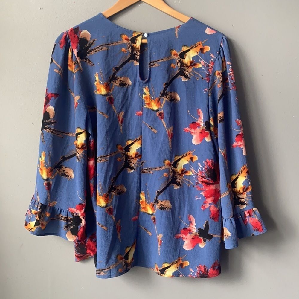 🌸Faith & Joy Floral  Bell Sleeve Blouse🌸 - Picture 6 of 7